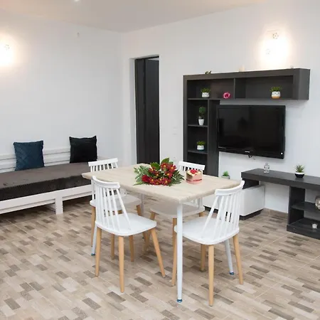 Apartment Village Anto