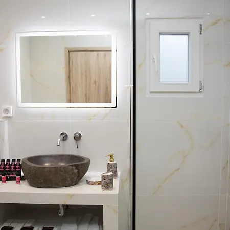 Village Anto Fira (Santorini)