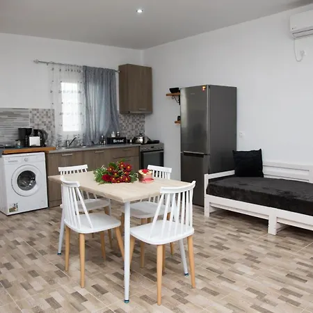 Village Anto 아파트