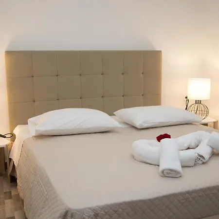 Village Anto 산토리니