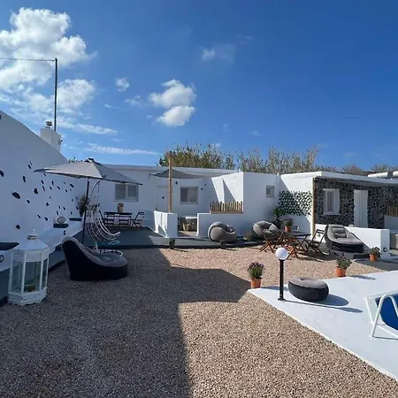 Village Anto דירה *