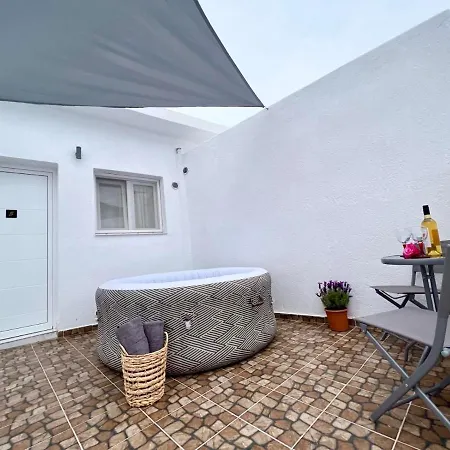 Village Anto 아파트 산토리니