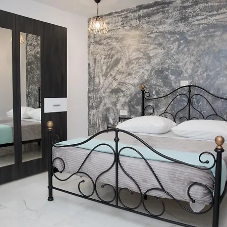 Village Anto Apartment