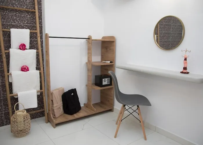 Village Anto Fira (Santorini)