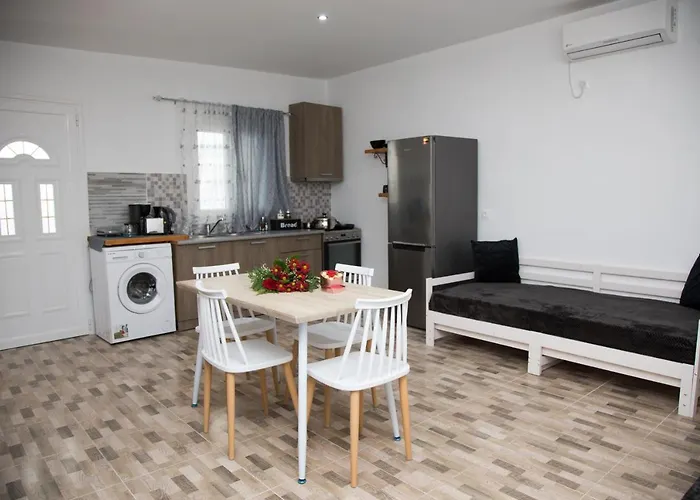 Village Anto 아파트