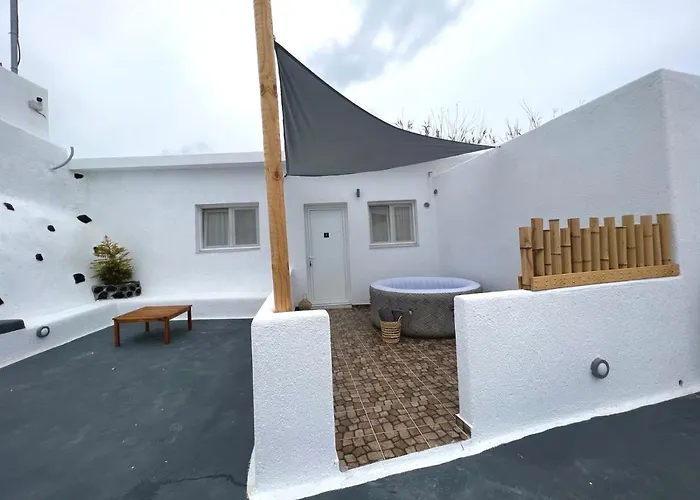 Village Anto 아파트