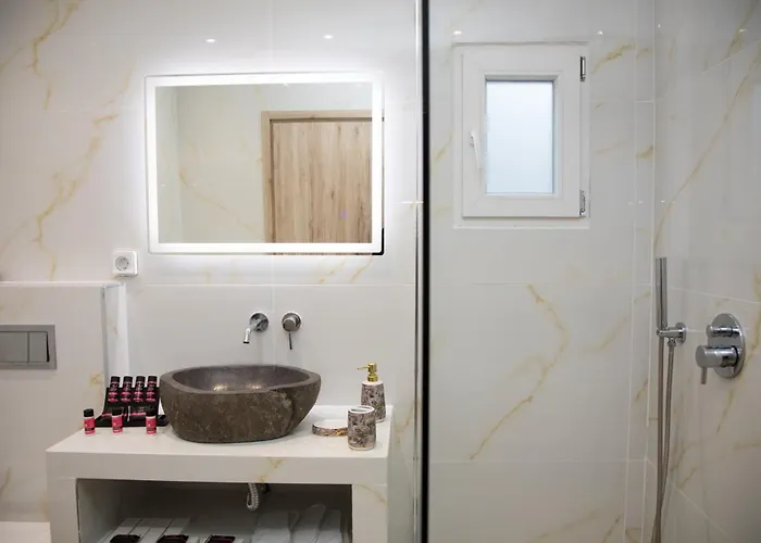 Village Anto Fira (Santorini)