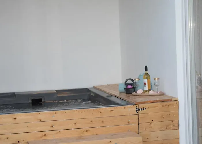 Village Anto 아파트